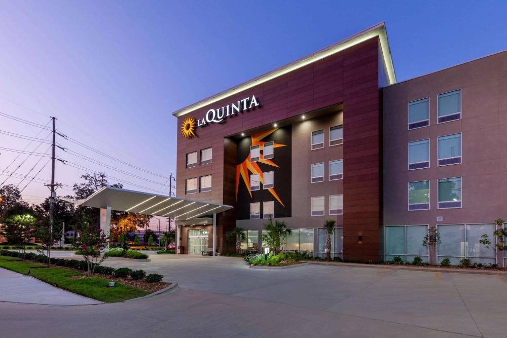 La Quinta Inn & Suites by Wyndham Lafayette Oil Center